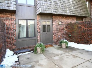 7221 Oldpost Rd #8, Lincoln, NE 68506