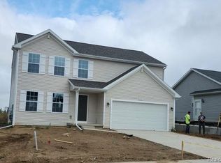 8286 Majestic Blvd, Fowlerville, MI 48836