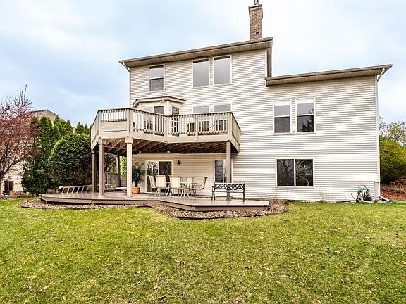 4th image of 221 Carver Creek Pl