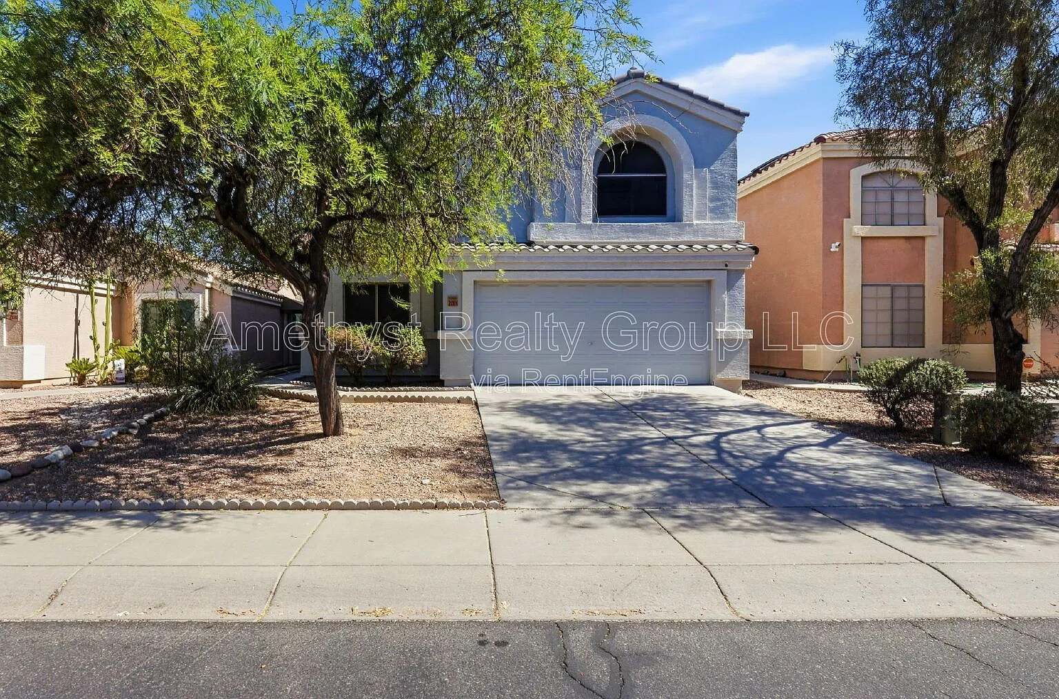 4 bed, 2.5 bath, 2154 sqft, $1,895 — Photo 2