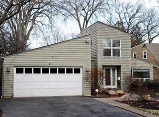 925 Kimball Rd, Highland Park, IL 60035