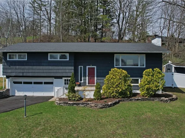 104 Ardsley Dr, Syracuse, NY 13214