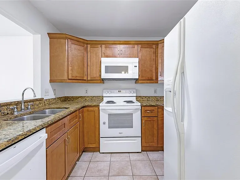9148 Dubois Blvd — Photo 11
