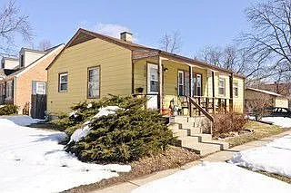 303 N Prairie Ave photo 1