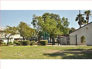 3rd image of 4266 Comet Cir