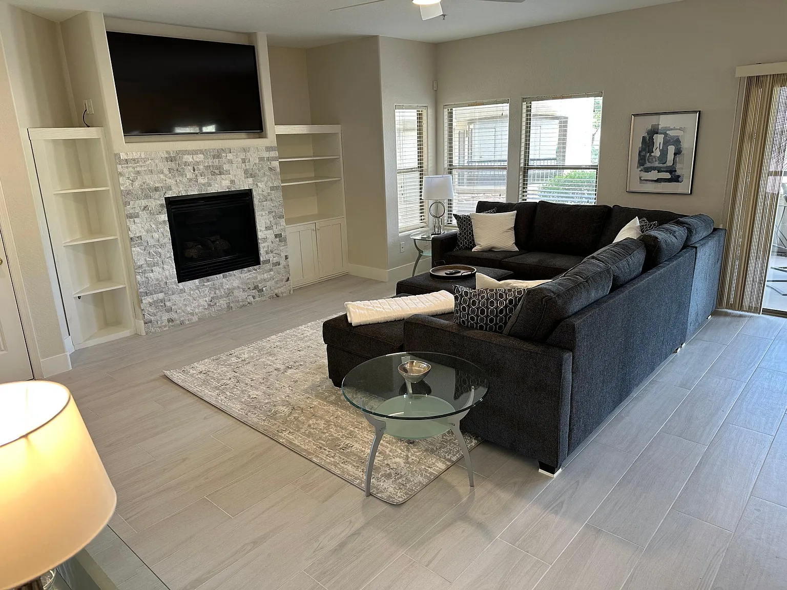 3 bed, 1835 sqft, $3,000 — Photo 2