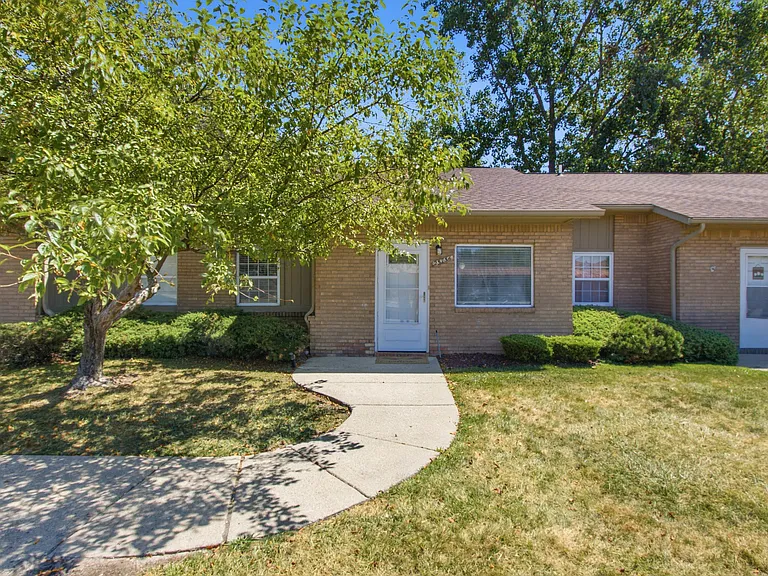 25736 Lira Ln — Photo 6