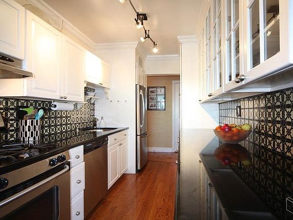 4th image of 1175 York Ave APT 15E