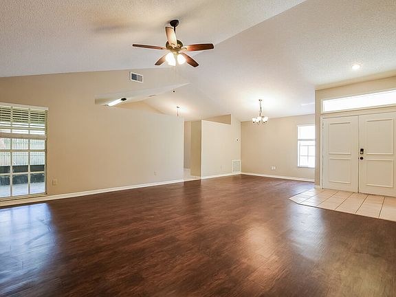 4th image of 711 White River Dr