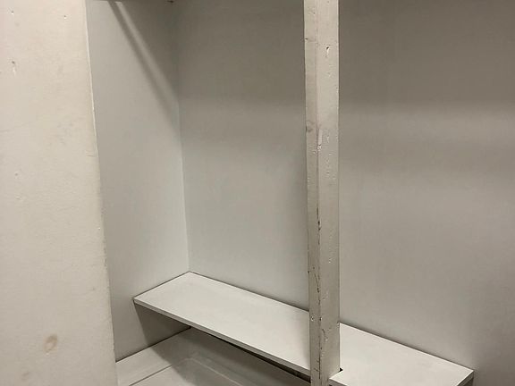 5th image of 1117 N Franklin St APT 2