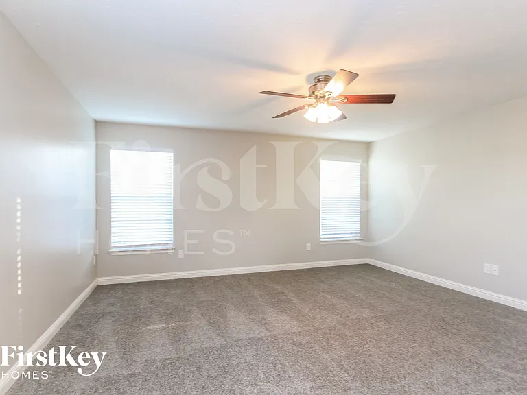 1301 Old Heritage Pl — Photo 12