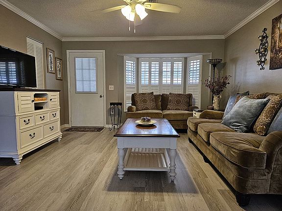 4th image of 2271 Pebble Beach Dr