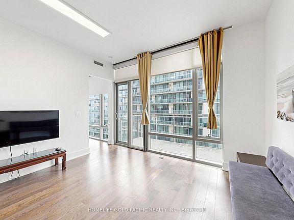5th image of 39 Queens Quay E #732