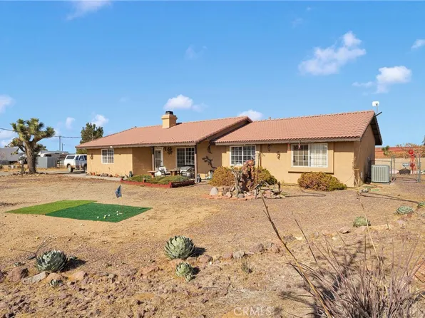 7576 Goss Rd, Phelan, CA 92371