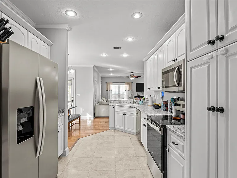 726 Bonnie Oaks Ln — Photo 26