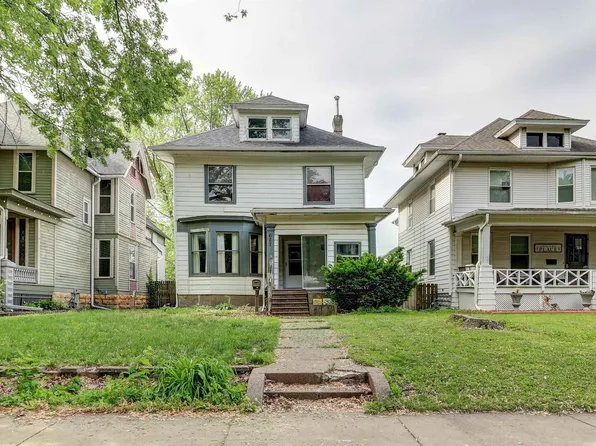 627 5th Ave S, Clinton, IA 52732