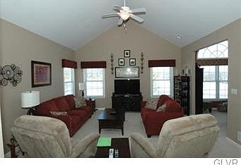 3rd image of 5029 Saw Grass Dr