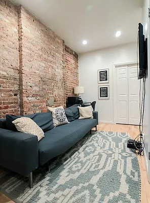 Rented by City Connections Realty | media 19