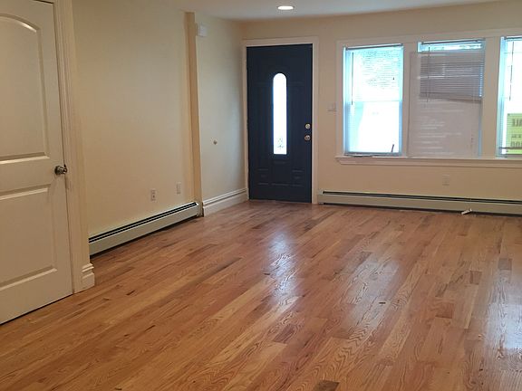 3rd image of 832 E 231st St #T