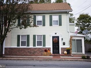 209 W Donegal St, Mount Joy, PA 17552