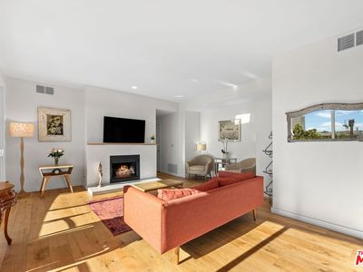11535 Rochester Ave Unit 302, Los Angeles, CA, 90025