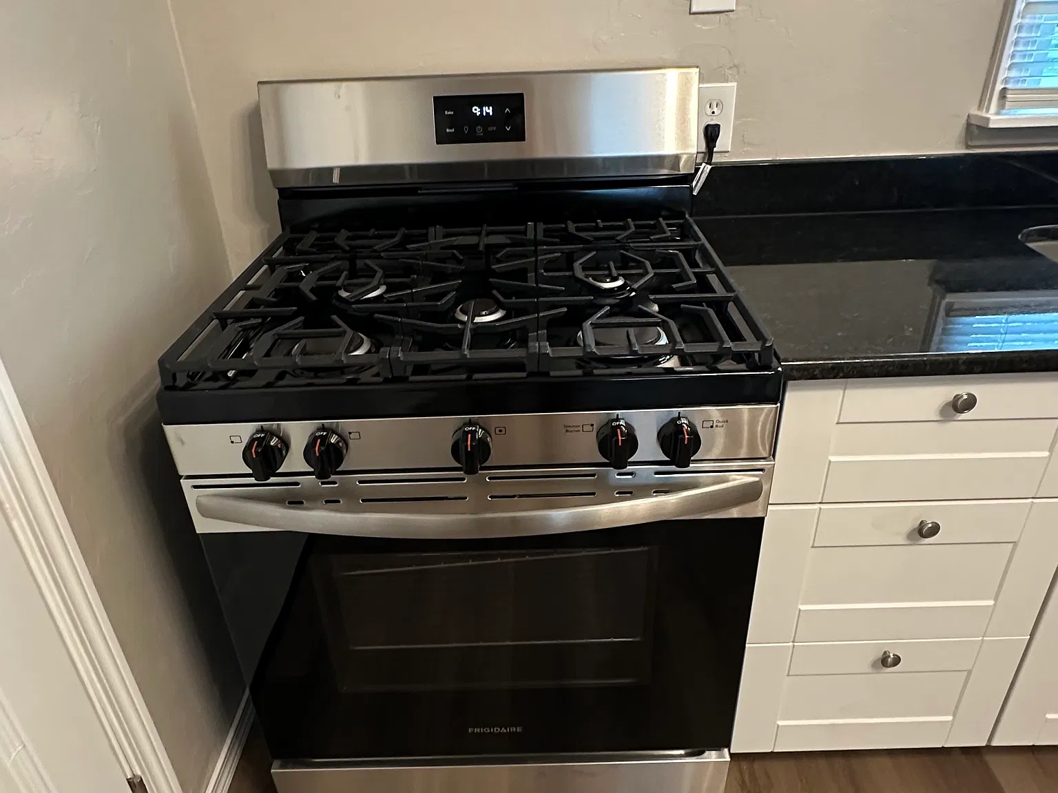 2 bed, 720 sqft, $1,200 — Photo 4