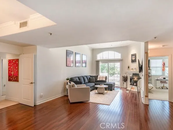 14242 Burbank Blvd APT 307, Van Nuys, CA 91401