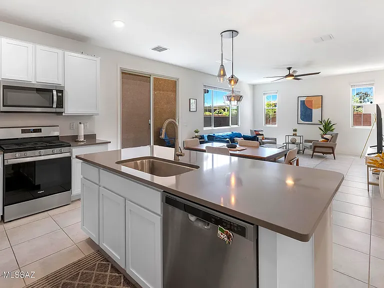 1032 E Descent St — Photo 31
