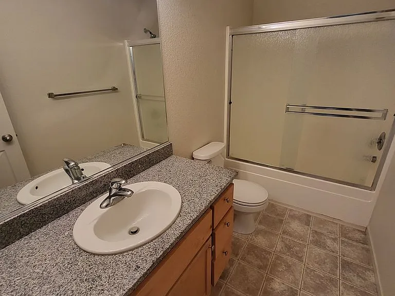 133 Palmer Ct — Photo 5