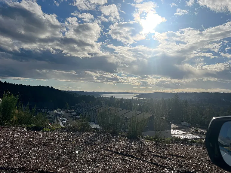 NE Olympic Rdg — Photo 9