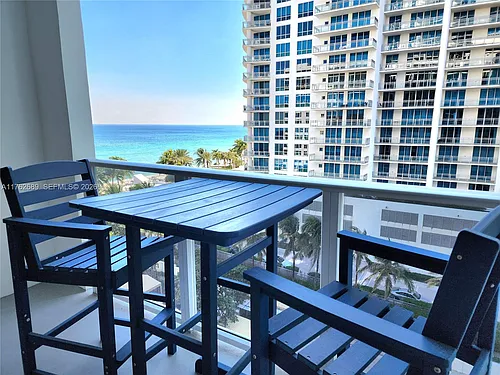 3505 S Ocean Dr #819 Photo 1