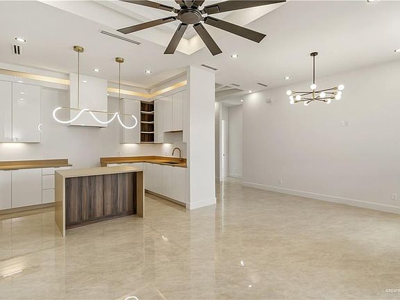 3rd image of 5808 N Gira Del Sol St