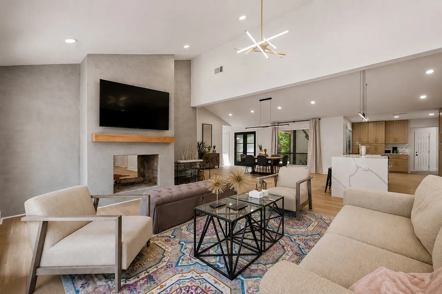 5 bed, 5.0 bath, $14,734 — Photo 1