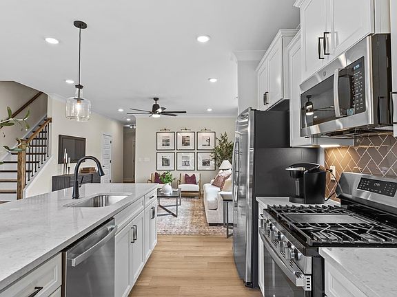 7th image of this home