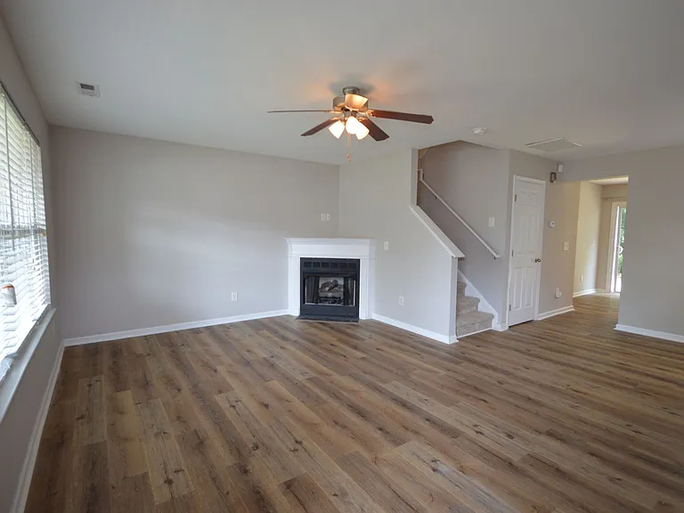 3617 Bison Hill Ln — Photo 4