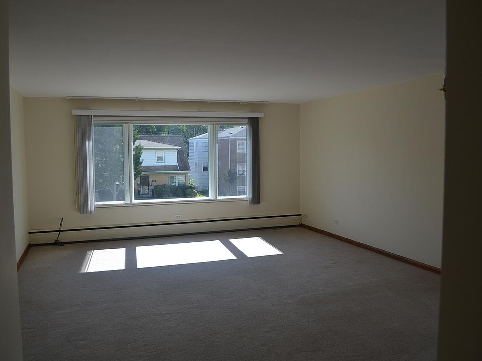1st image of 4240 Oakton St