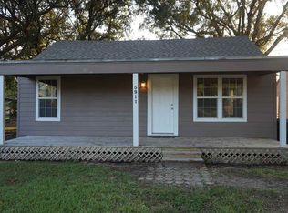 5911 Georgia Ave, Groves, TX 77619