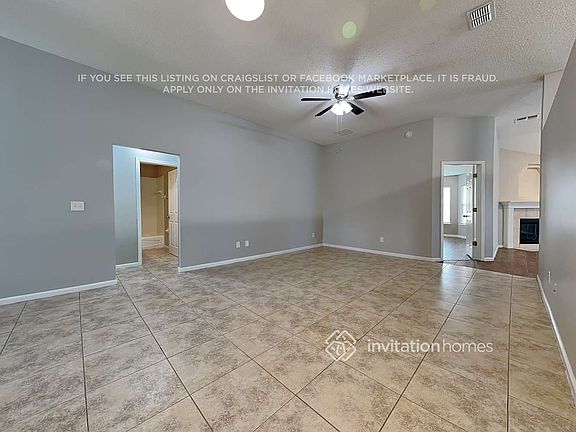 3rd image of 1800 Northglen Cir