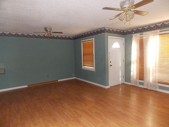 3rd image of 1411 Avenue M