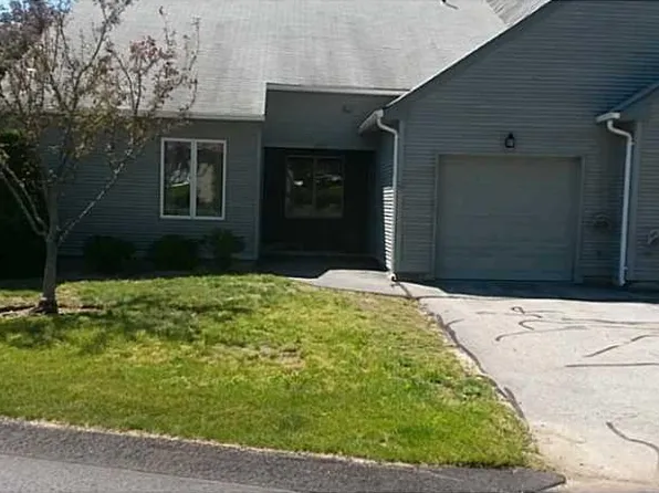 87 Nipmuc Trl #87A, Providence, RI 02904