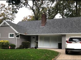 303 Smith St, Merrick, NY 11566