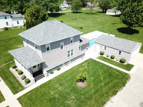 301 W 2nd St, Gilman, IL 60938
