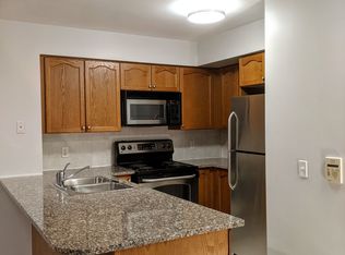 30 Grand Trunk Cres #3708, Toronto, ON M5J 3A4