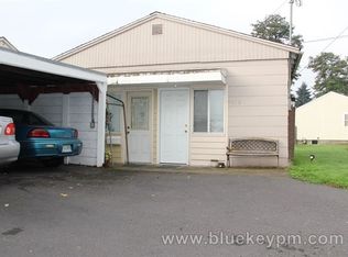 9038 NE Going St, Portland, OR 97220