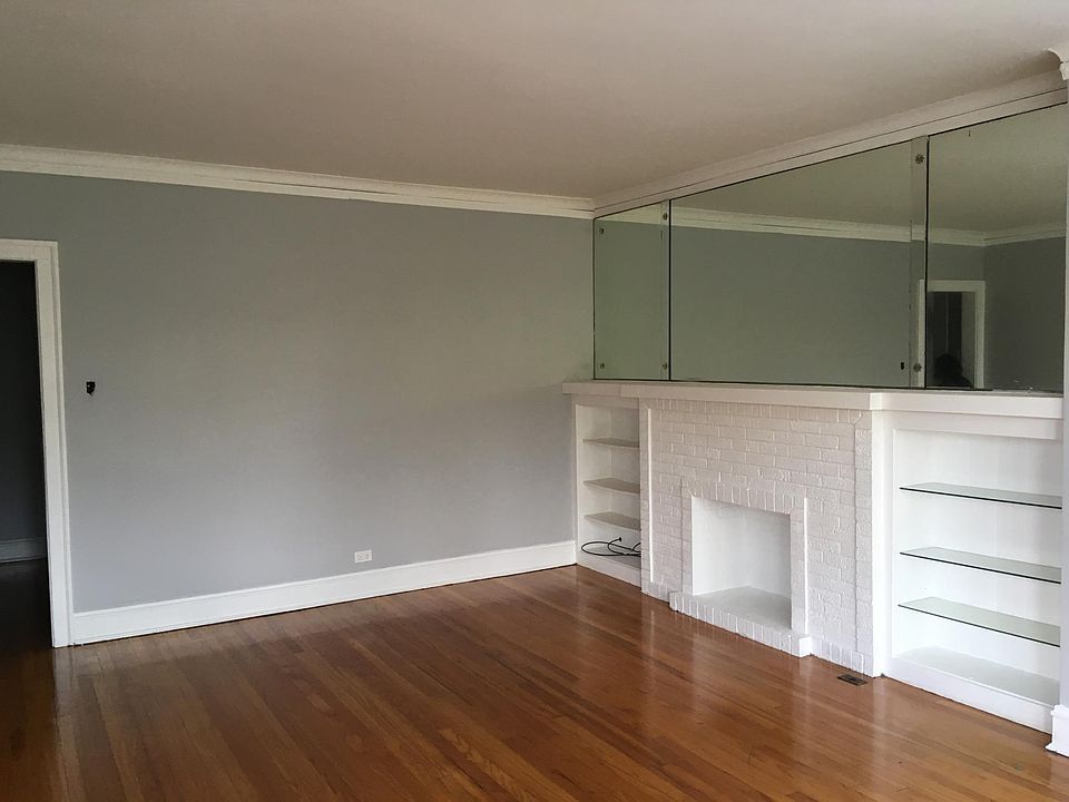 1st image of 4627 N Lawndale Ave APT 2