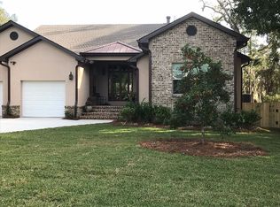 137 E Commons Dr, Saint Simons Island, GA 31522