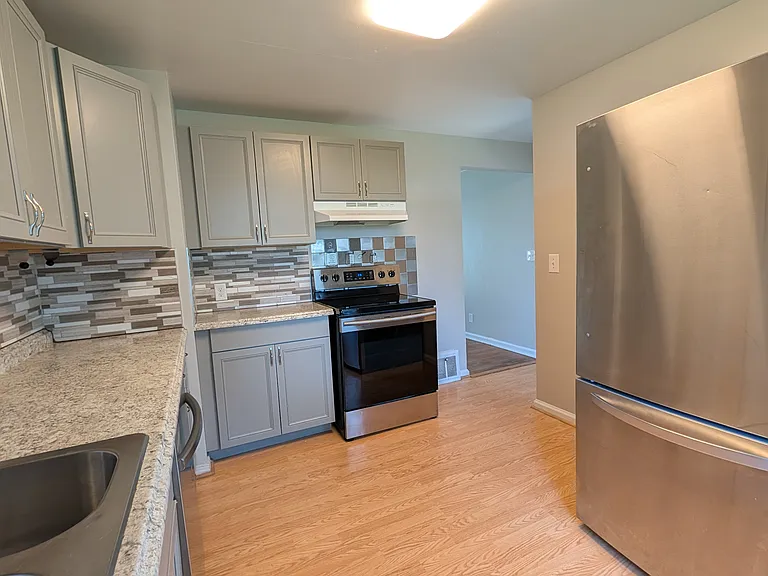 5609 N Hemlock St — Photo 10