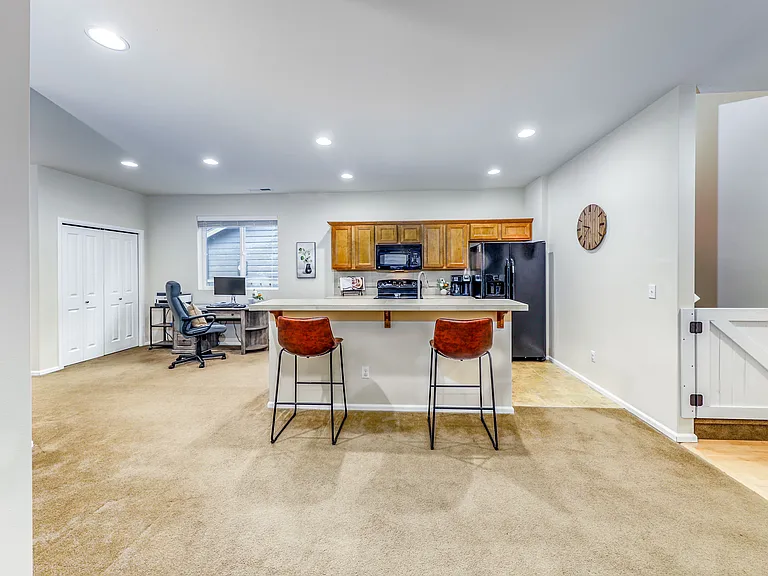 4619 Strathmore Cir SW — Photo 9