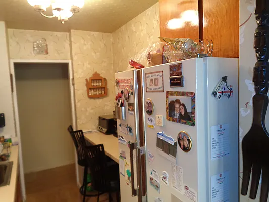 Sold by Thomas Lipovetsky, LREB | media 43