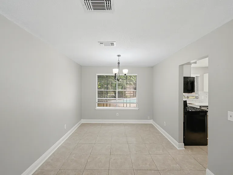 8130 Sunny Ridge Dr — Photo 7
